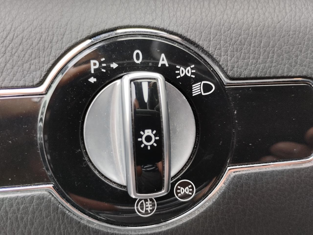 Mercedes-Benz S-Class 4dr Sdn S 550 4MATIC 2010