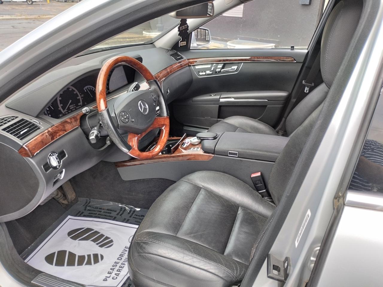 Mercedes-Benz S-Class 4dr Sdn S 550 4MATIC 2010