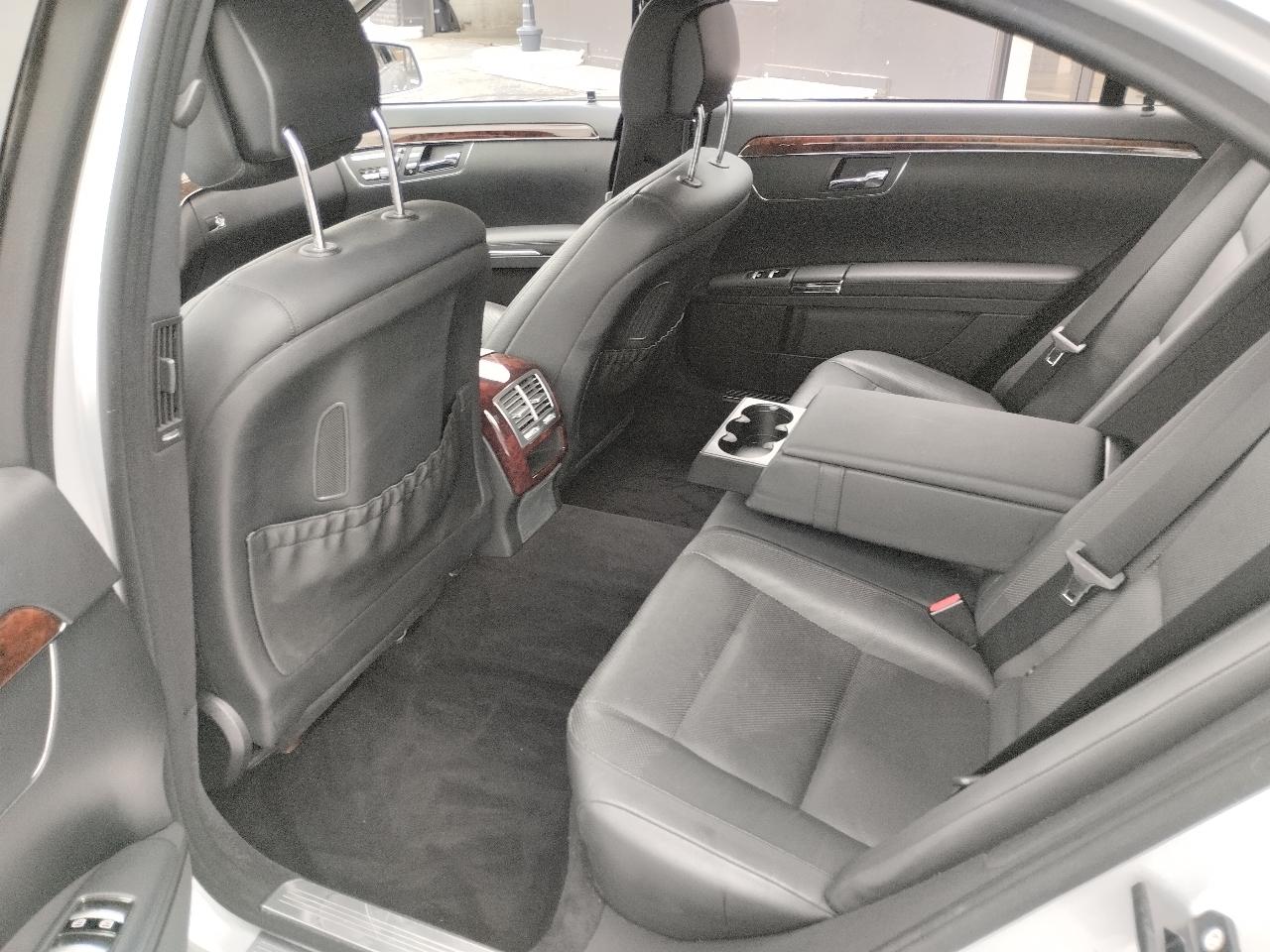 Mercedes-Benz S-Class 4dr Sdn S 550 4MATIC 2010