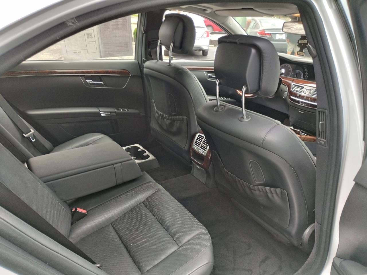 Mercedes-Benz S-Class 4dr Sdn S 550 4MATIC 2010