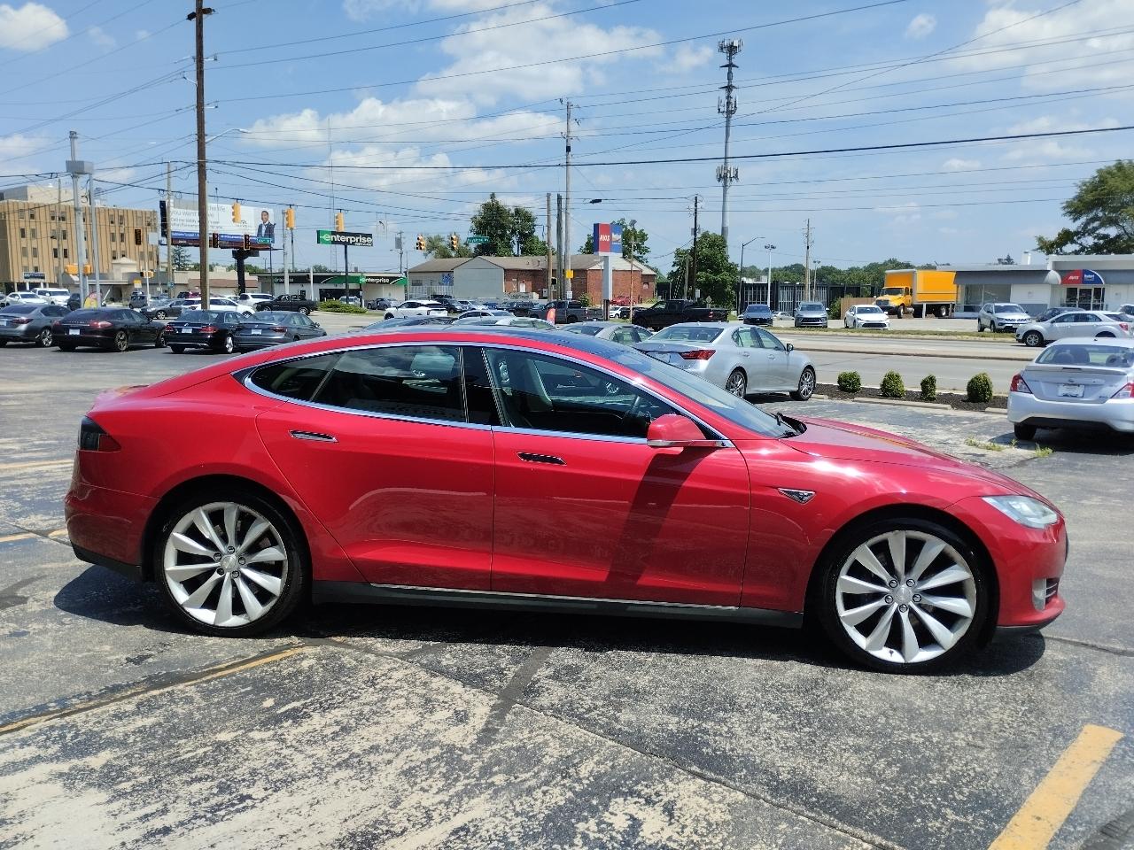 Tesla Model S 4dr Sdn 2013