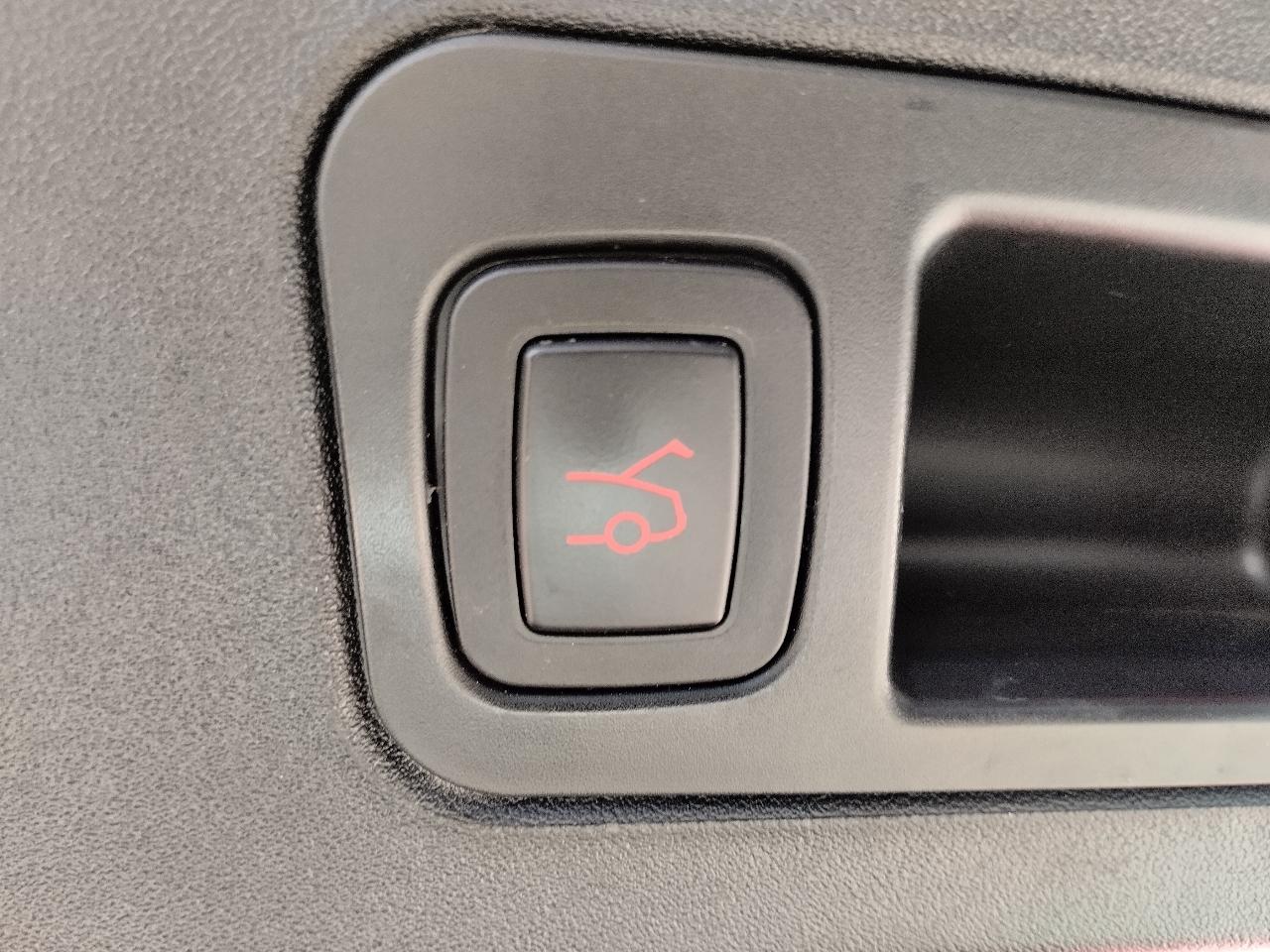 Tesla Model S 4dr Sdn 2013