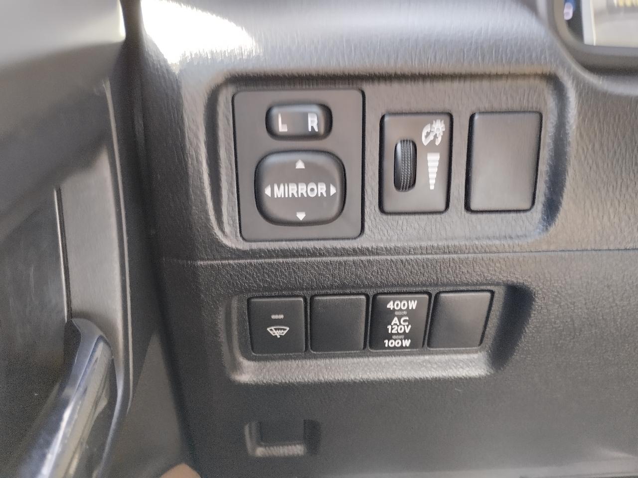 Toyota 4Runner 4WD 4dr V6 Trail Premium (Natl) 2015