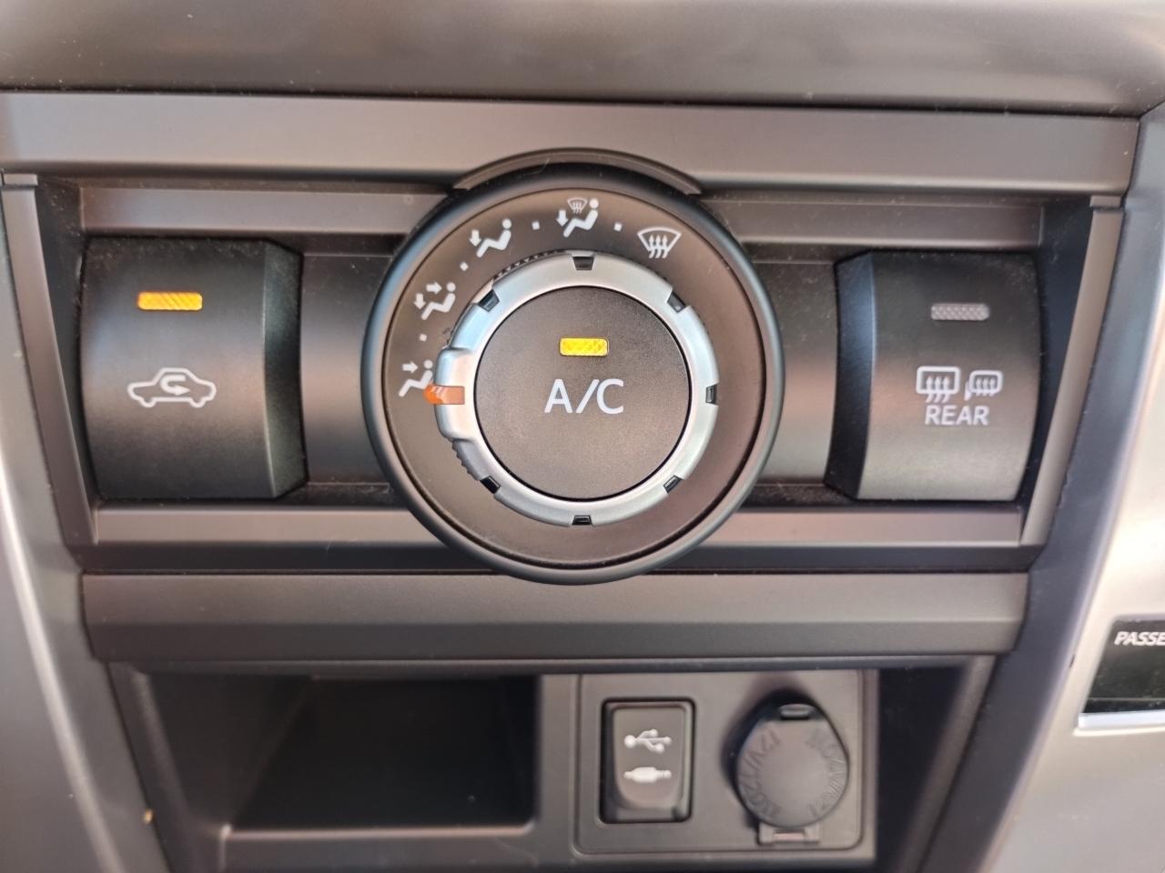 Toyota 4Runner 4WD 4dr V6 Trail Premium (Natl) 2015
