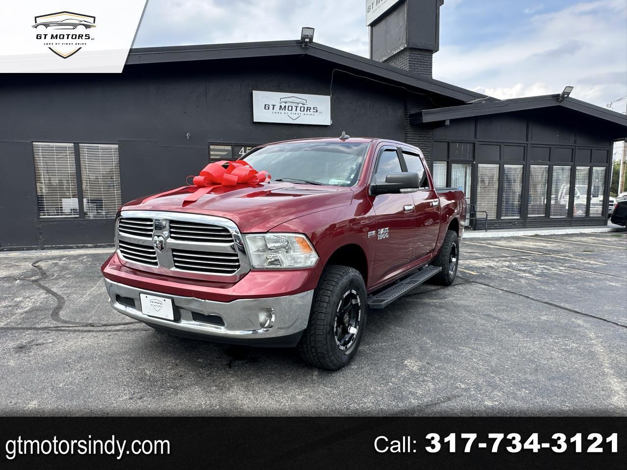 2015 RAM 1500 4WD Crew Cab 140.5" Big Horn