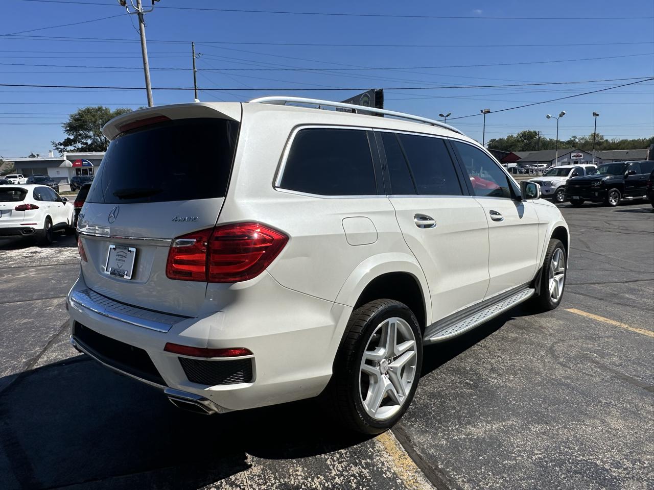 Mercedes-Benz GL-Class 4MATIC 4dr GL 550 2015