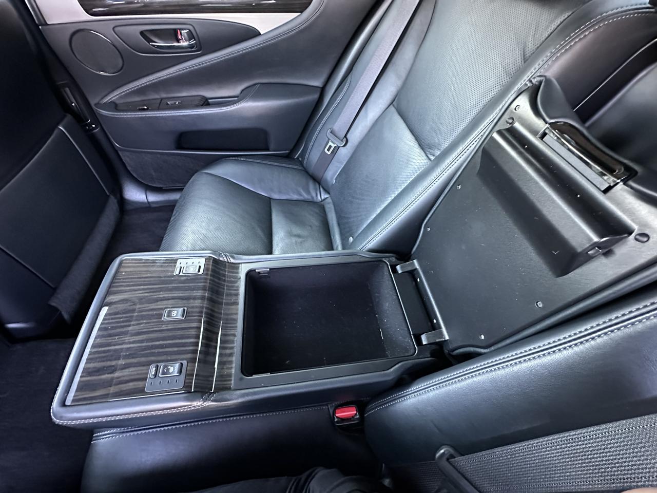 Lexus LS 460 4dr Sdn AWD 2013