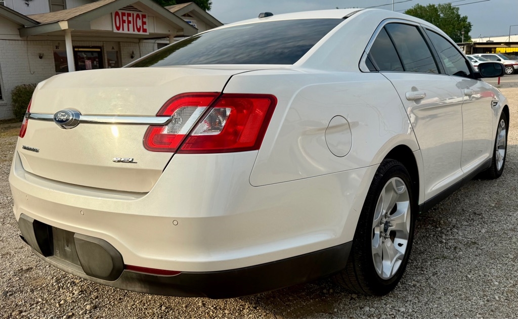 Ford Taurus SEL FWD 2012