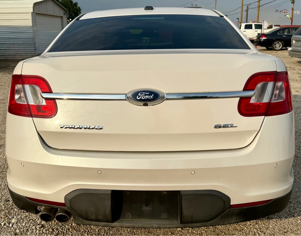 Ford Taurus SEL FWD 2012