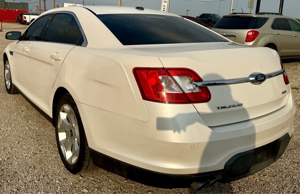 Ford Taurus SEL FWD 2012