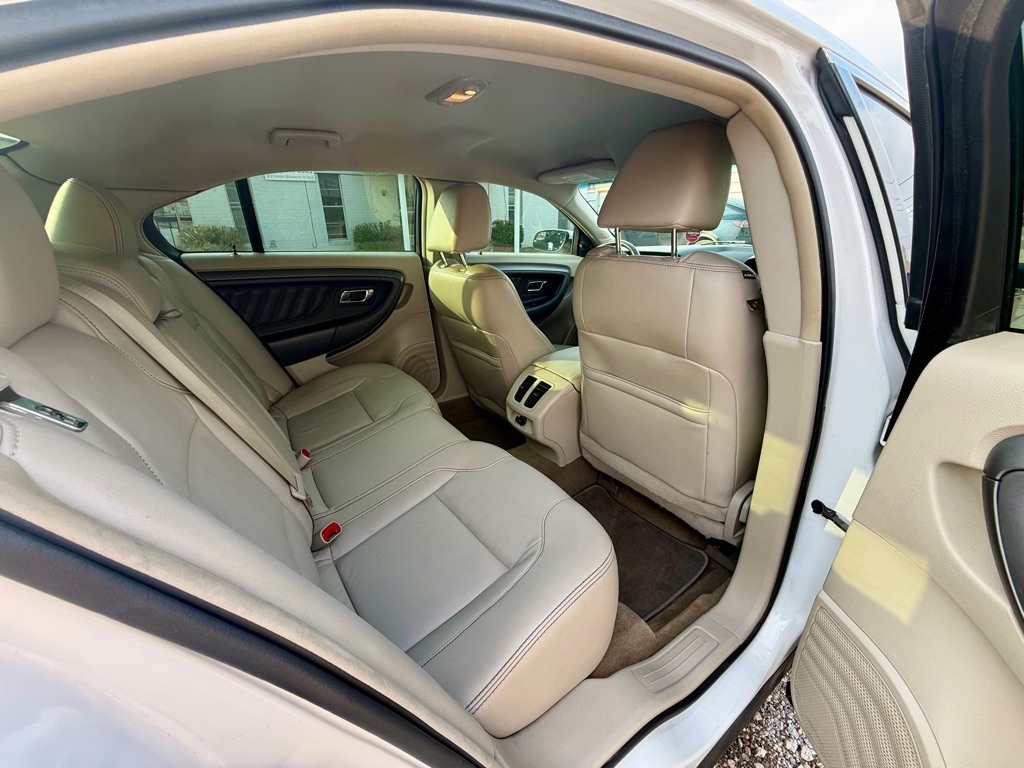 Ford Taurus SEL FWD 2012