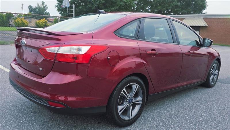 Ford Focus SE Sedan 2014