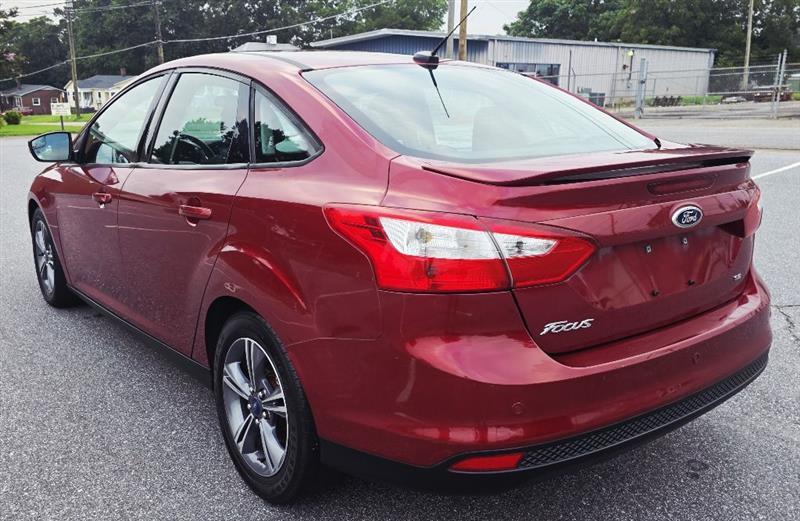 Ford Focus SE Sedan 2014