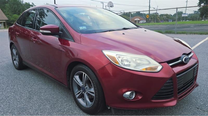 Ford Focus SE Sedan 2014