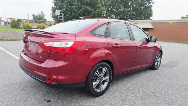 Ford Focus SE Sedan 2014