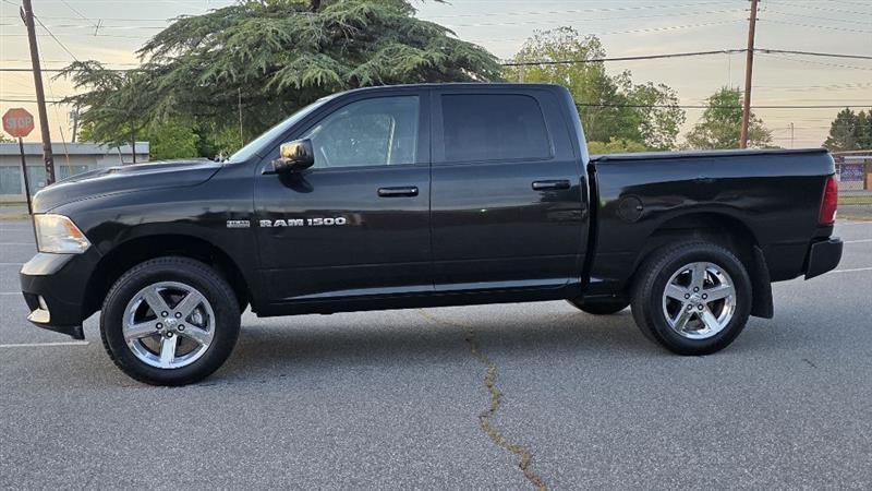 RAM 1500 ST Crew Cab 4WD 2011