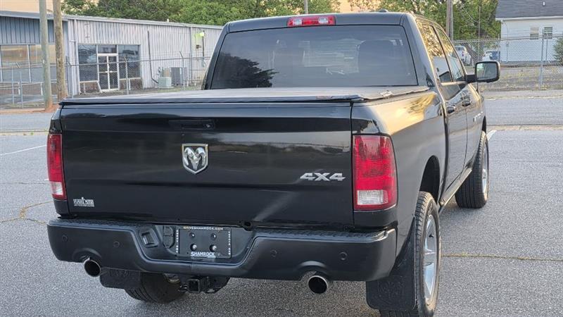 RAM 1500 ST Crew Cab 4WD 2011