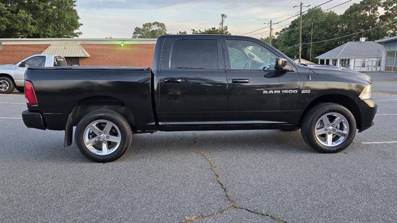 RAM 1500 ST Crew Cab 4WD 2011