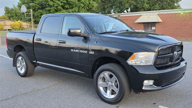RAM 1500 ST Crew Cab 4WD 2011