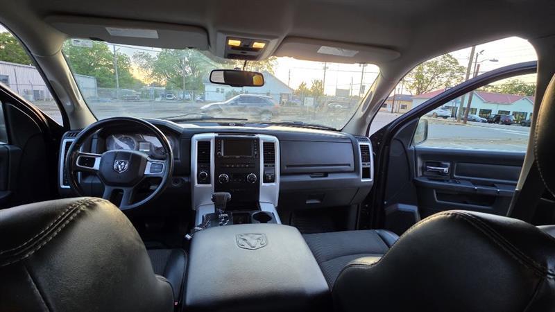 RAM 1500 ST Crew Cab 4WD 2011