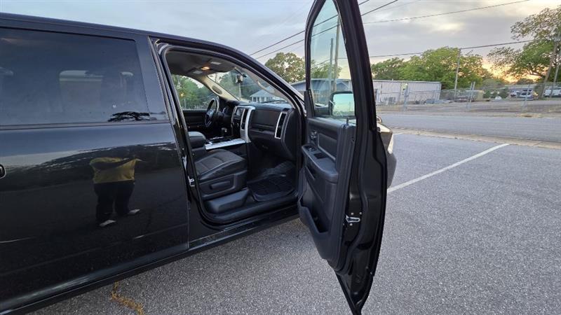 RAM 1500 ST Crew Cab 4WD 2011