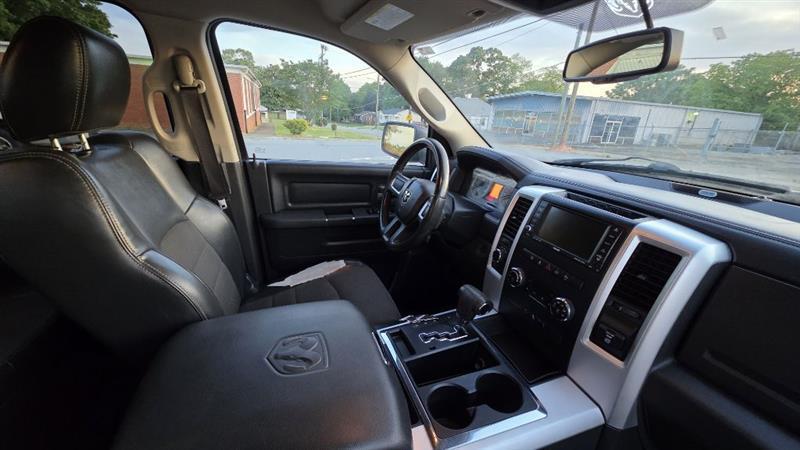 RAM 1500 ST Crew Cab 4WD 2011