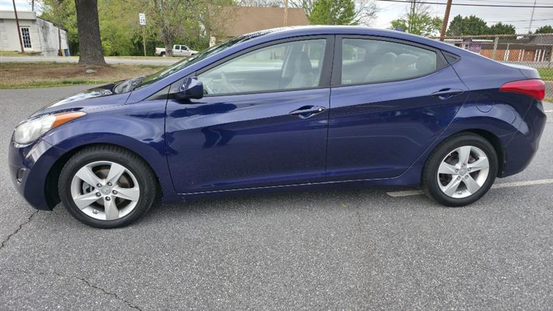 Hyundai Elantra GLS M/T 2013