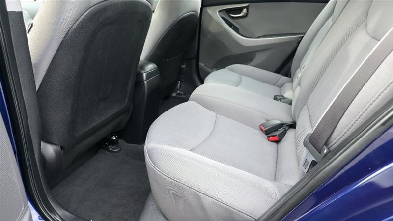 Hyundai Elantra GLS M/T 2013