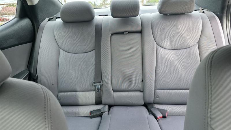 Hyundai Elantra GLS M/T 2013