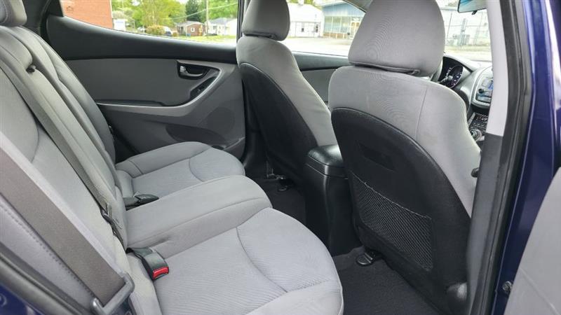 Hyundai Elantra GLS M/T 2013