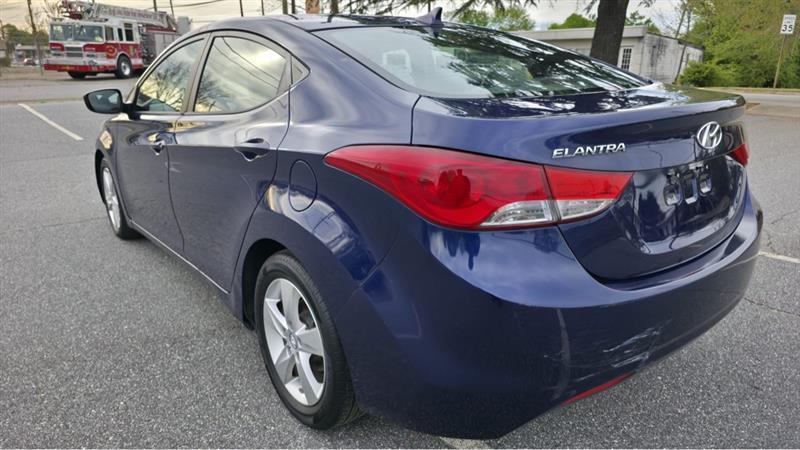 Hyundai Elantra GLS M/T 2013