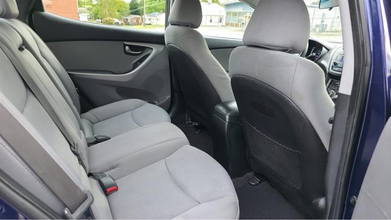 Hyundai Elantra GLS M/T 2013