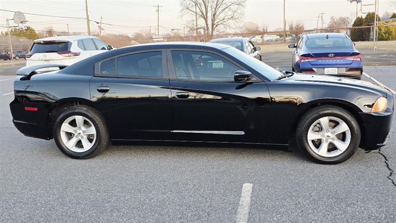 Dodge Charger SE 2013