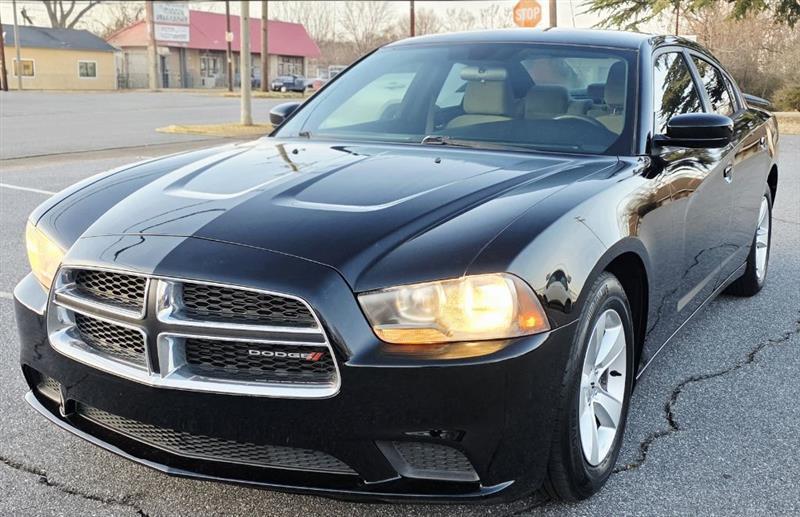 Dodge Charger SE 2013