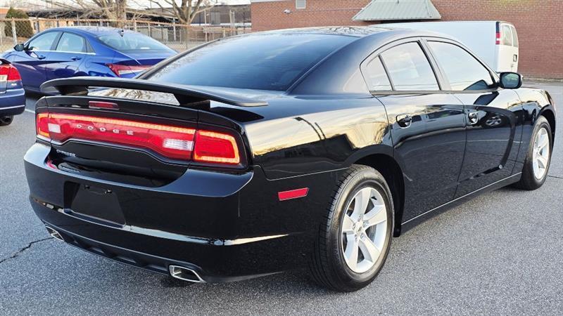 Dodge Charger SE 2013