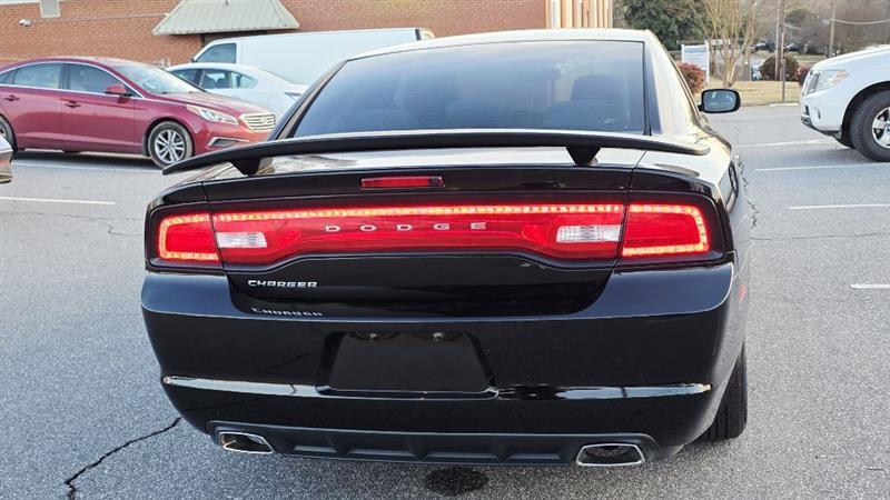 Dodge Charger SE 2013