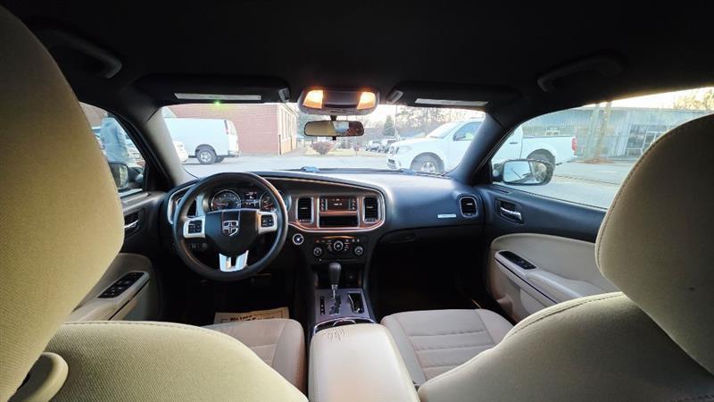 Dodge Charger SE 2013