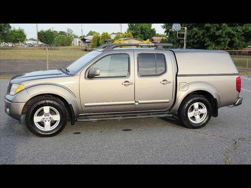 2005 Nissan Frontier SE Crew Cab 4X2 AT's photo