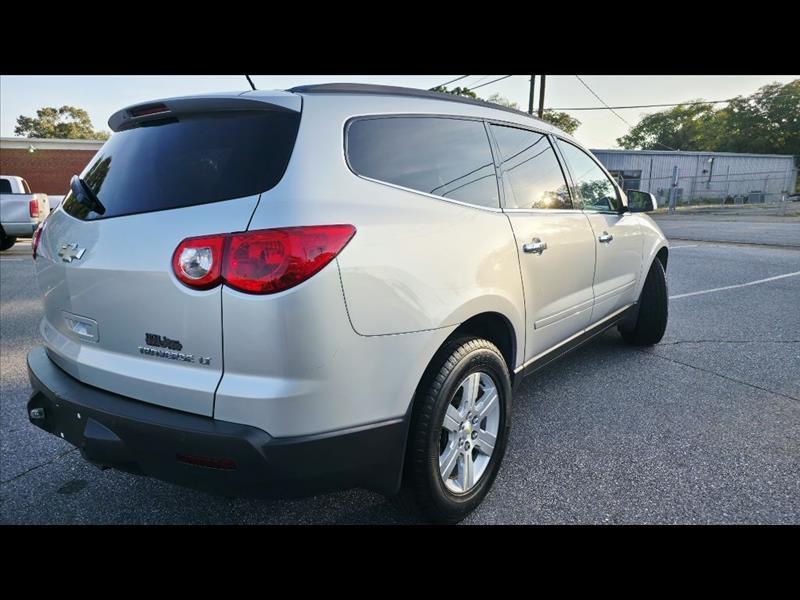 2011 Chevrolet Traverse LT FWD