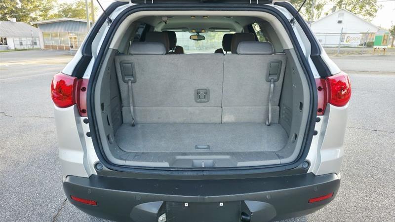 Chevrolet Traverse LT FWD 2011