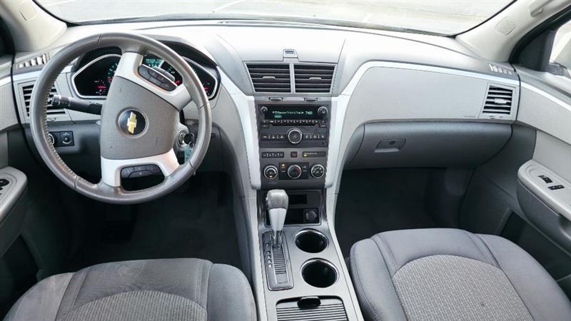 Chevrolet Traverse LT FWD 2011