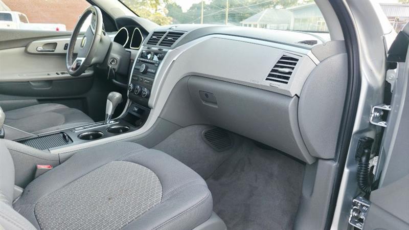 Chevrolet Traverse LT FWD 2011