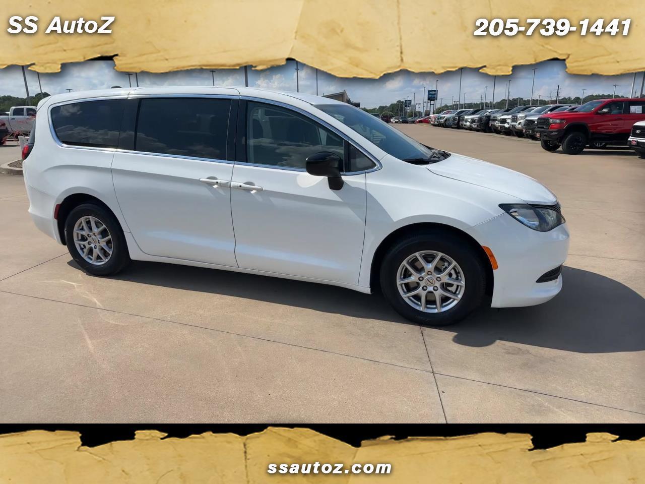 2024 Chrysler Voyager LX