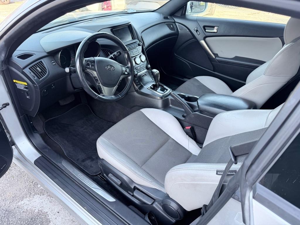 Hyundai Genesis Coupe 2.0T 8AT 2014