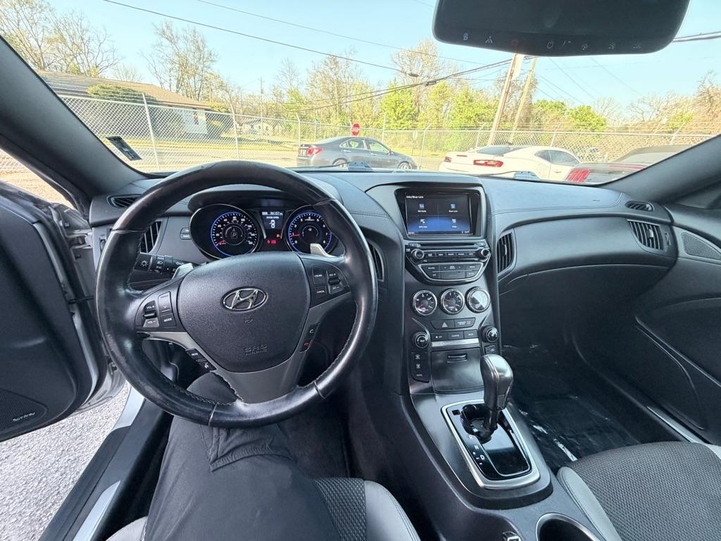 Hyundai Genesis Coupe 2.0T 8AT 2014