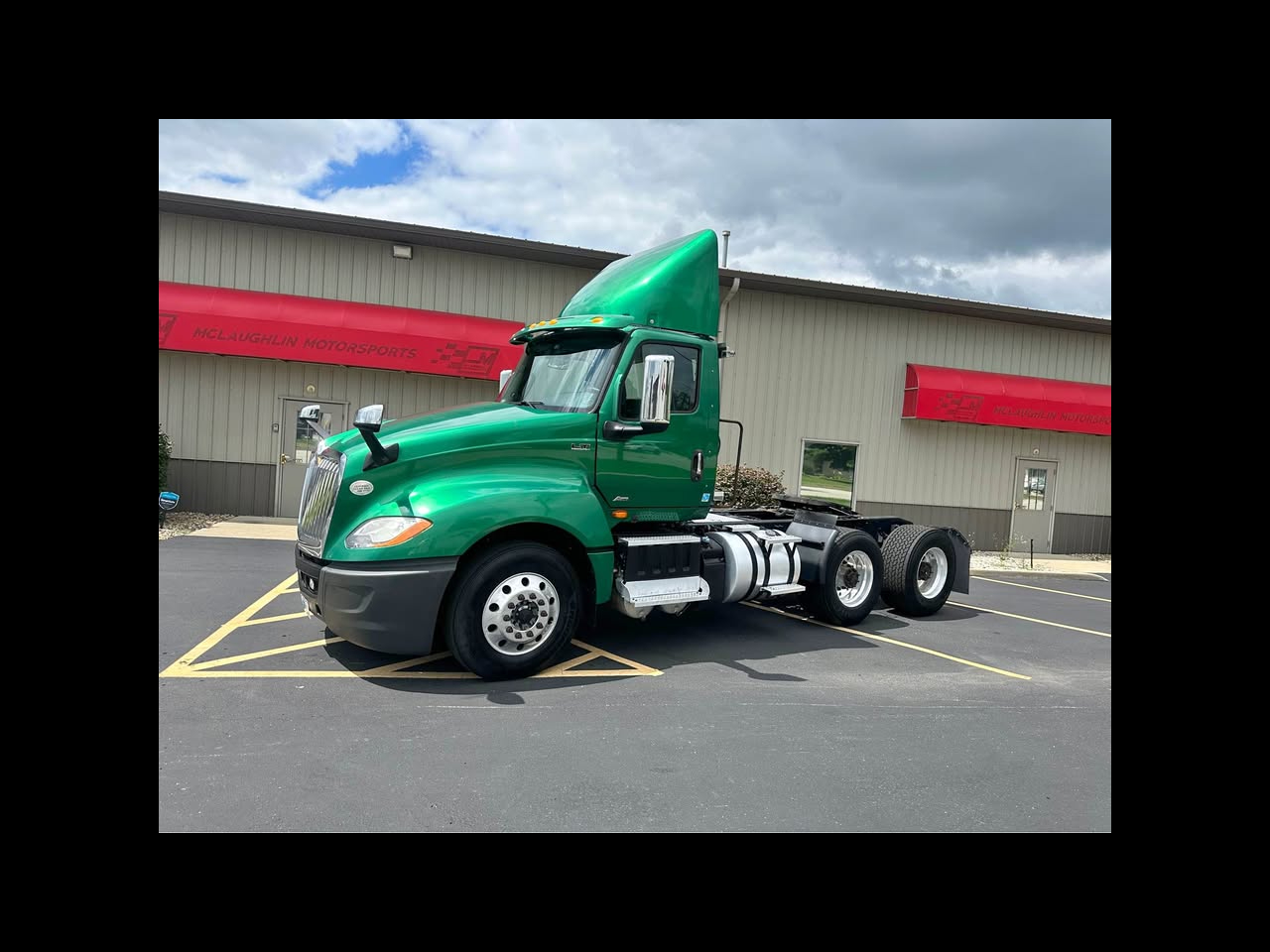 2019 International LT625 Day Cab