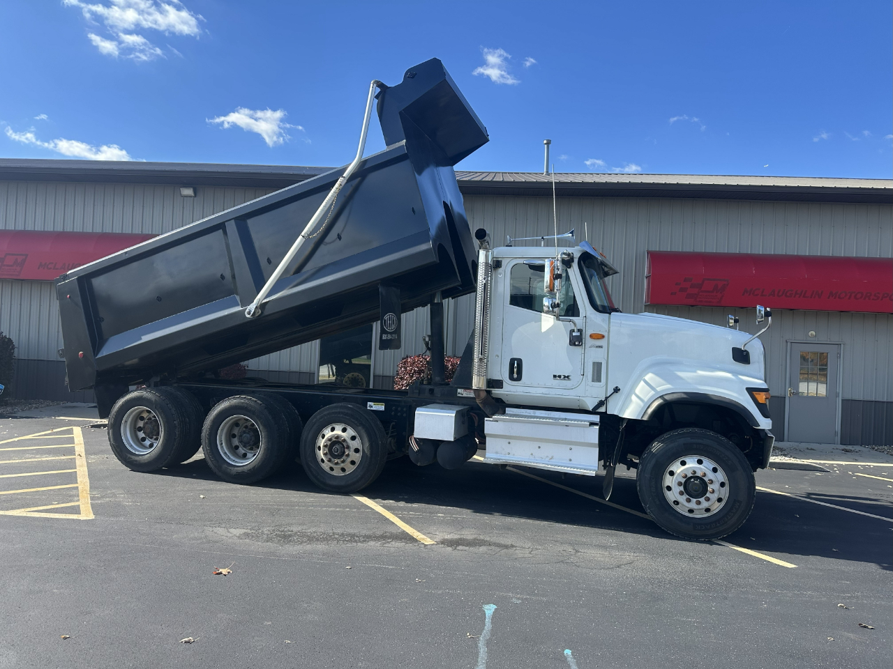 2019 International HX515 TRI AXLE DUMP