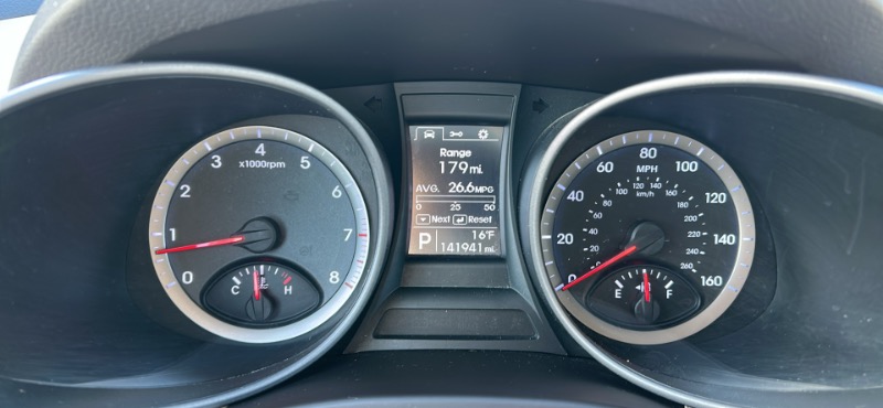 Hyundai Santa Fe  2015