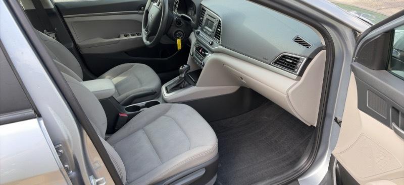 Hyundai Elantra  2017
