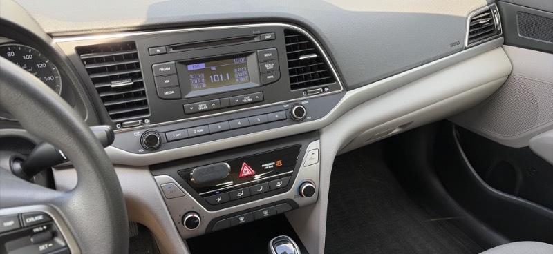 Hyundai Elantra  2017
